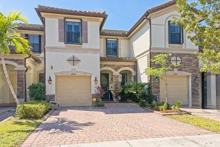 3424 W 92nd Pl 0, Hialeah, Florida 33018, USA