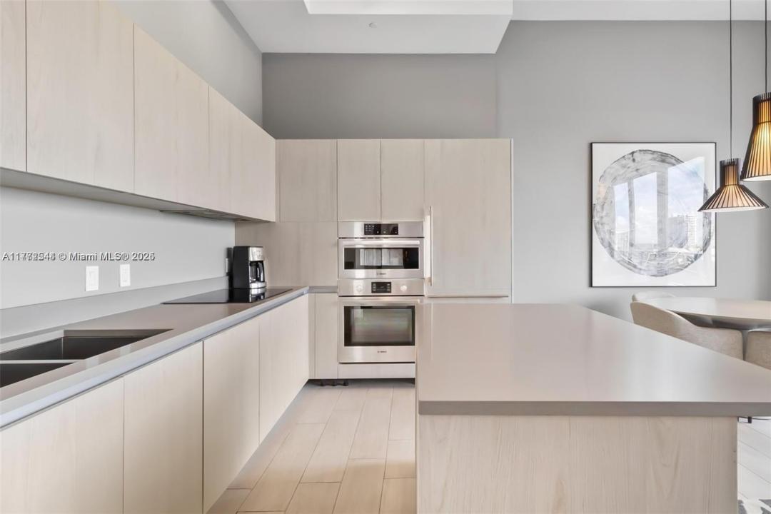 4010 S Ocean Dr R406, Hollywood, Floride 33019, États-Unis