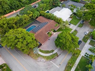 305 E Shore Dr E, Miami, Florida 33133, USA