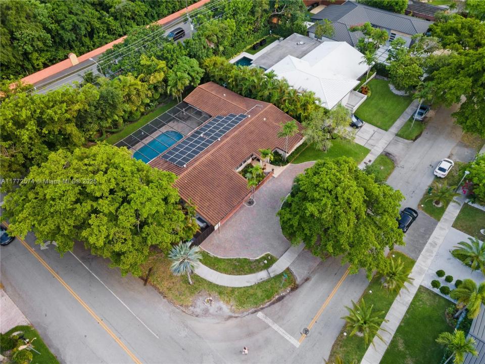 305 E Shore Dr E, Miami, 佛罗里达州 33133, 美国
