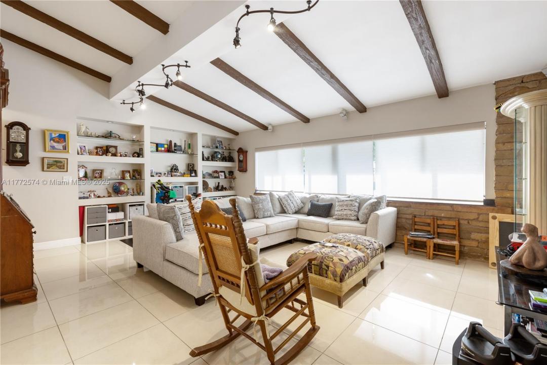 305 E Shore Dr E, Miami, 佛罗里达州 33133, 美国