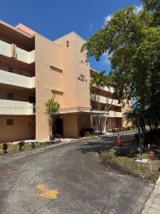 1301 NE 191st St F407, Miami, Florida 33179, USA