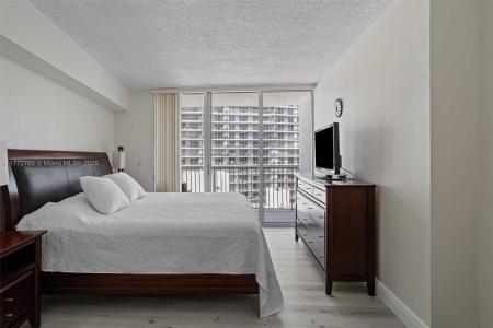 1750 N Bayshore Dr 4506, Miami, Florida 33132, USA