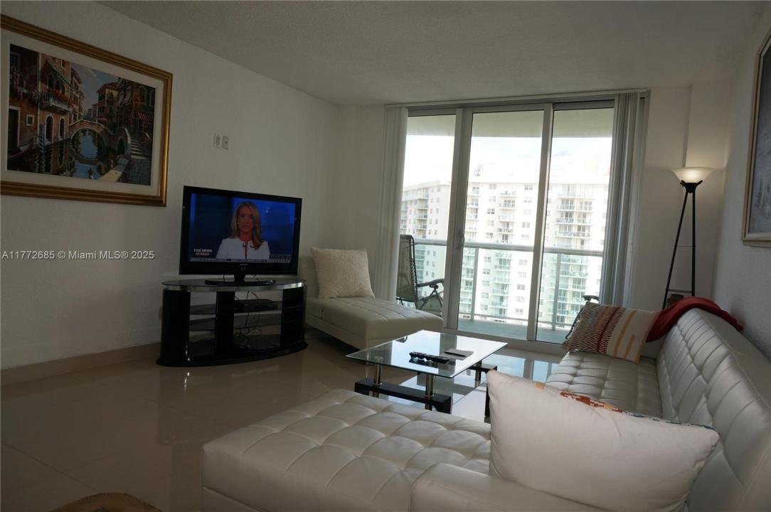 Sunny Isles Beach, Floryda 33160, USA