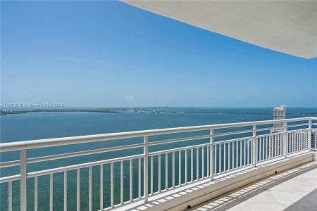 808 Brickell Key Dr 3304, Miami, Florida 33131, USA