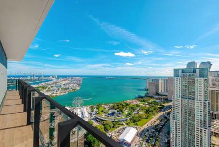 398 NE 5th St 4511, Miami, Florida 33132, USA