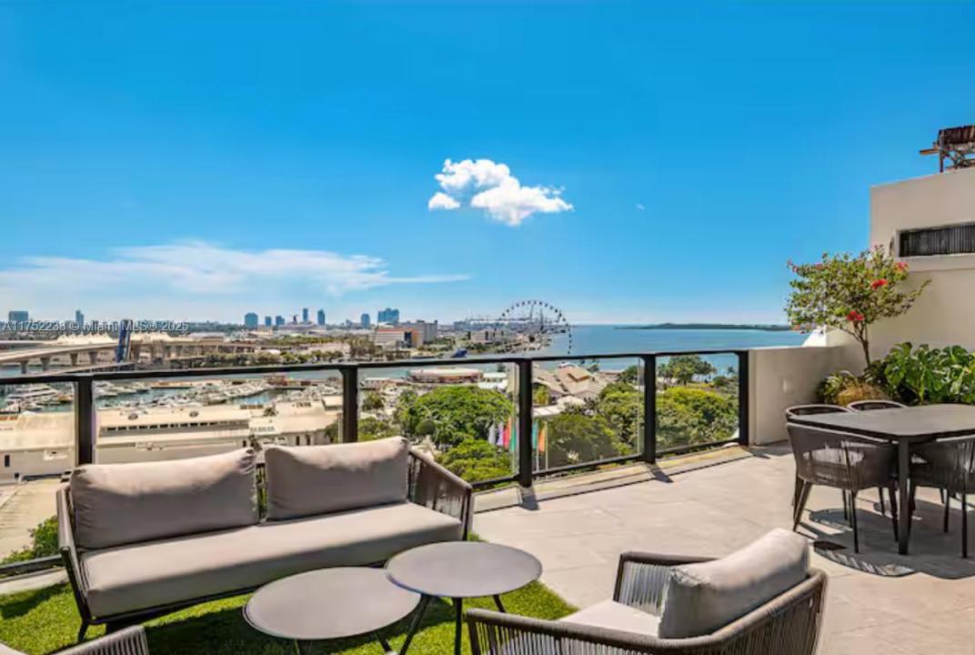 398 NE 5th St 4511, Miami, Florida 33132, Amerika Birleşik Devletleri