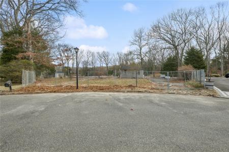 9 Jeanine Court, Huntington, نيويورك 11746, الولايات المتحدة