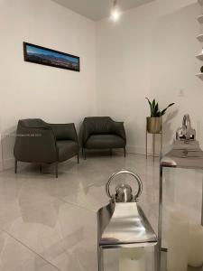 10750 NW 66th St 410, Doral, Florida 33178, USA