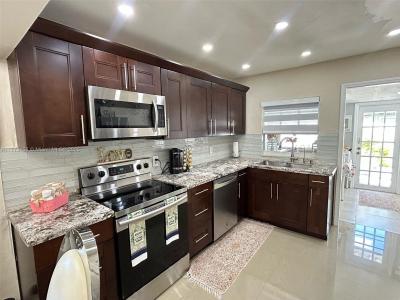 1941 NW 113th Ter, Miami, Florida 33167, USA