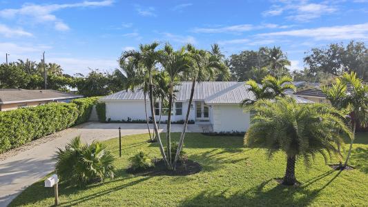 19228 Caribbean Court, Tequesta, Florida 33469