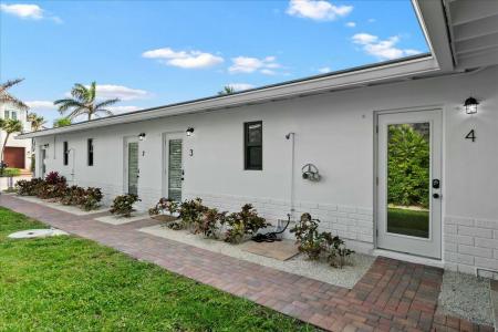 18 Adams Road, Ocean Ridge, Florida 33435