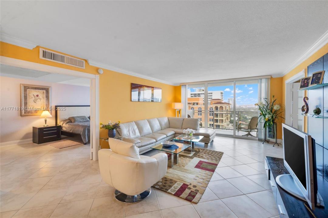 2030 S Ocean Dr 2009, Hallandale Beach, Florida 33009, USA