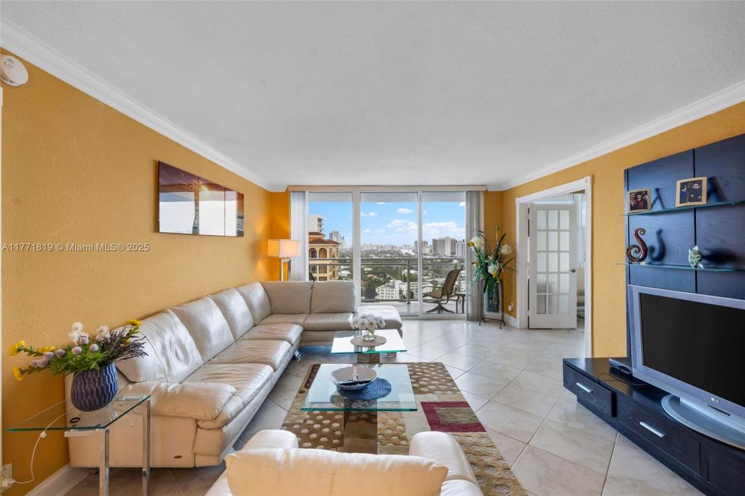 2030 S Ocean Dr 2009, Hallandale Beach, Florida 33009, USA