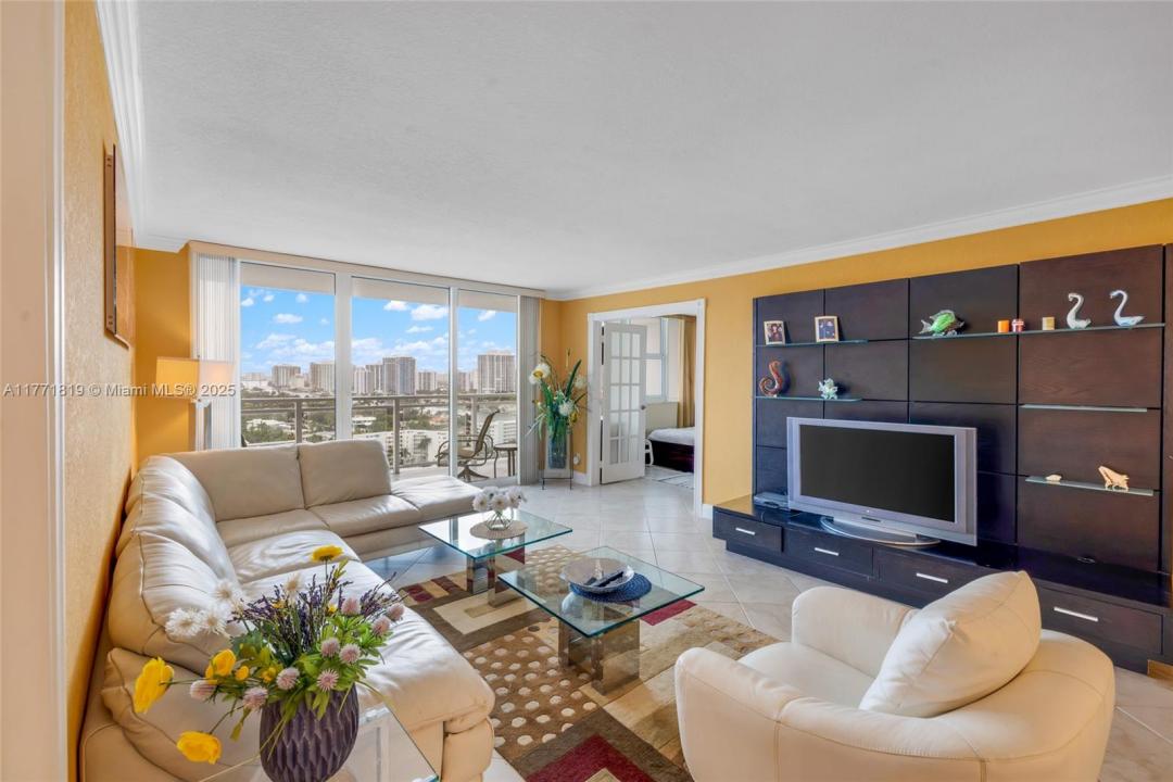 2030 S Ocean Dr 2009, Hallandale Beach, Florida 33009, USA