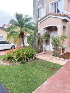 16394 SW 97th St, Miami, Florida 33196, USA