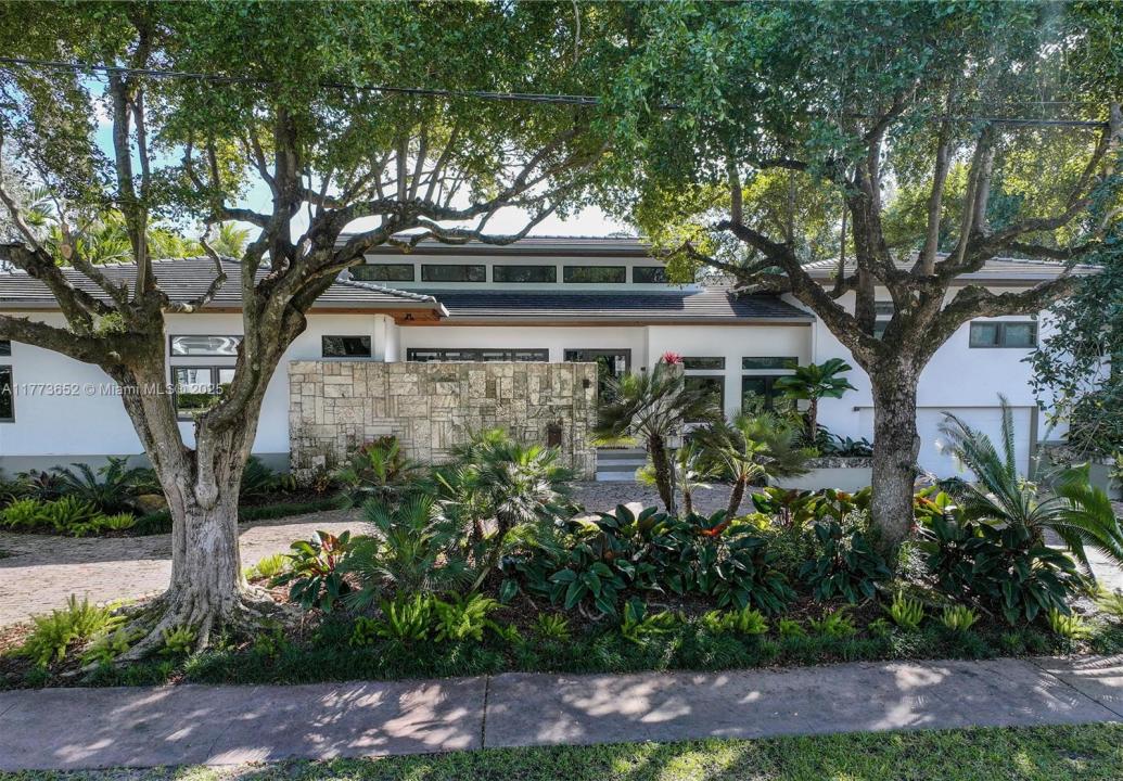 1060 Alfonso Ave, Coral Gables, Florida 33146
