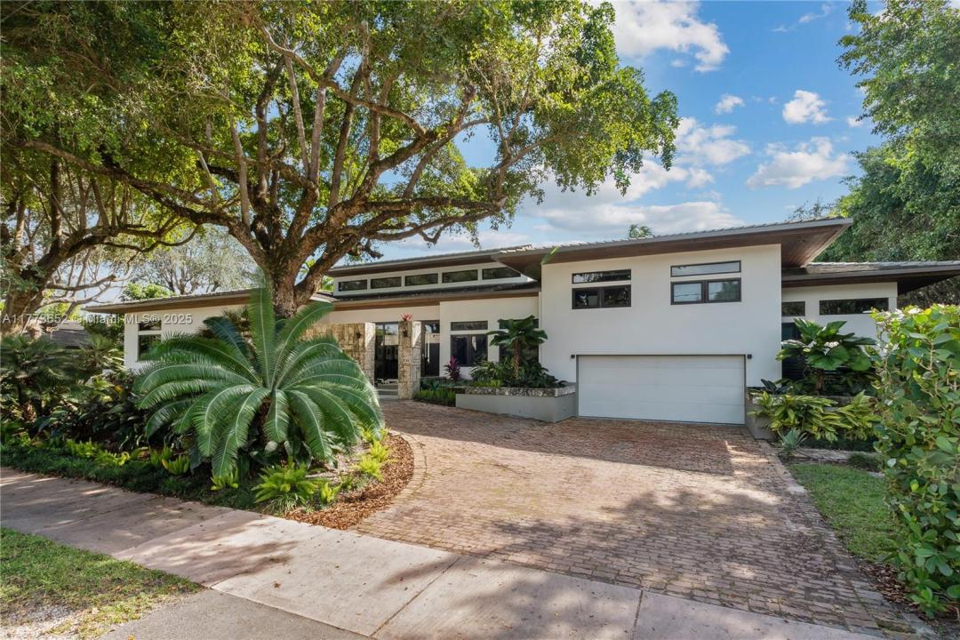 1060 Alfonso Ave, Coral Gables, Florida 33146