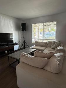 4520 SW 34th Ave, Dania Beach, Florida 33312, USA