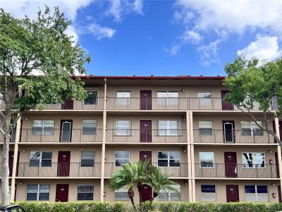 13455 SW 9th Ct 107J, Pembroke Pines, Florida 33027, USA