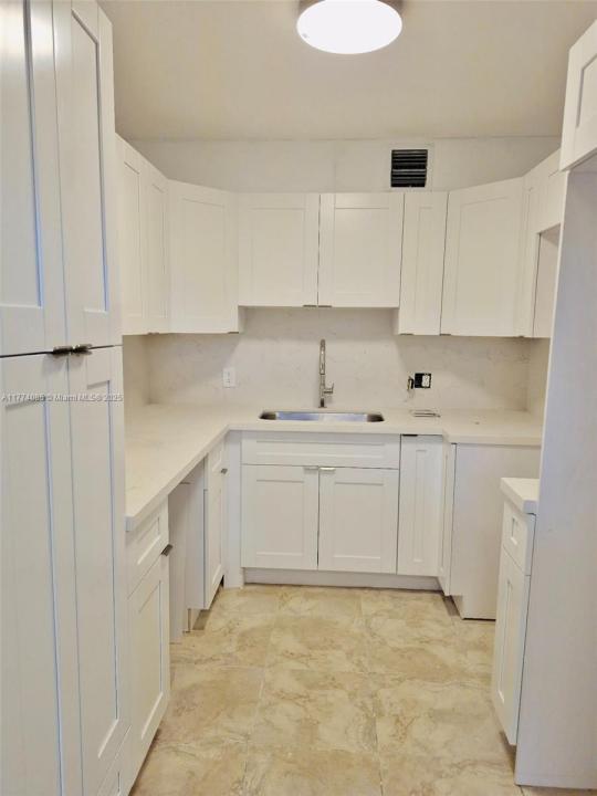 13455 SW 9th Ct 107J, Pembroke Pines, Florida 33027, Stati Uniti