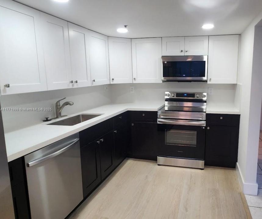 17890 W Dixie Hwy 318 Hwy 3, North Miami Beach, Flórida 33160, Estados Unidos