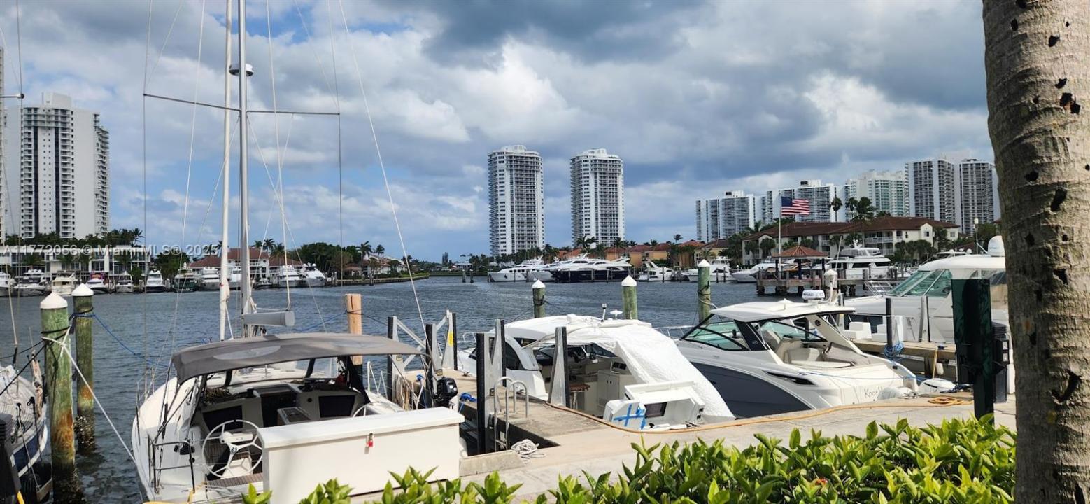 3545 Magellan Cir 352-5, Aventura, Florida 33180, Estados Unidos