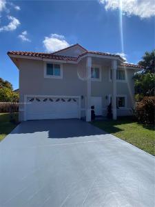 10355 NW 45th Ln, Doral, Florida 33178, USA