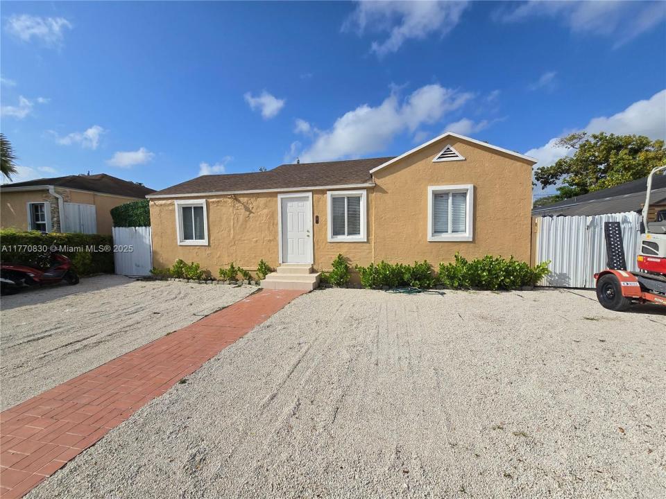 1011 NW 64th St, Miami, 佛羅里達州 33150, 美國