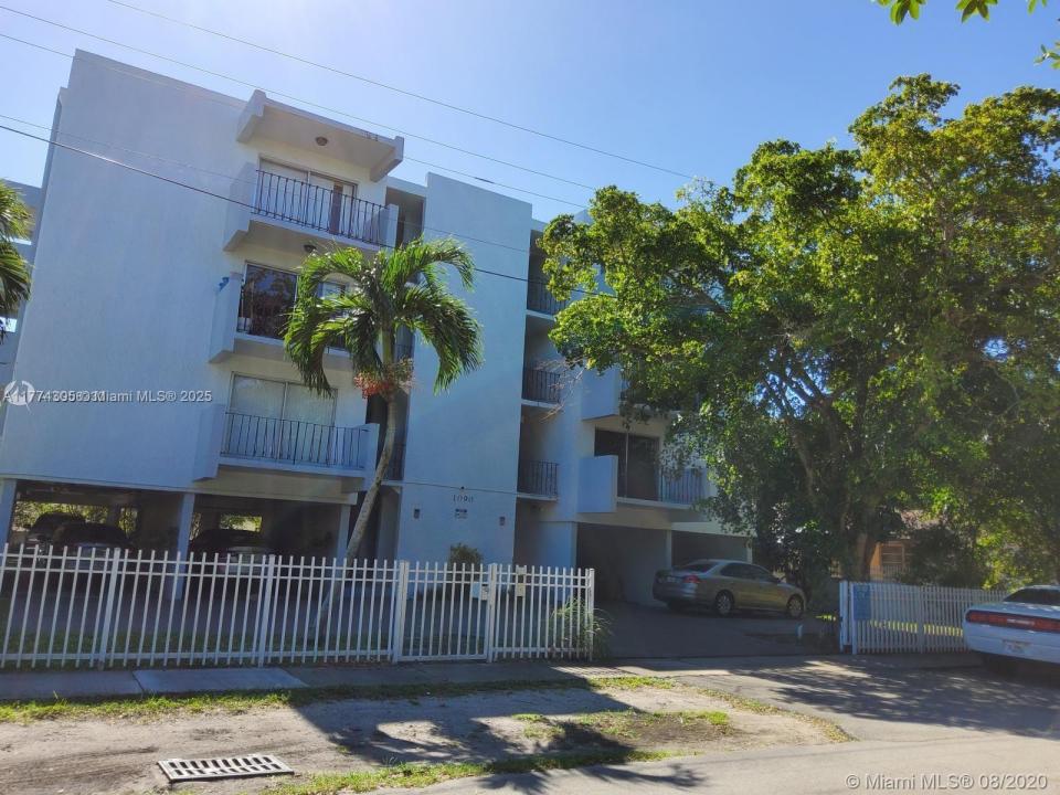 1090 NE 129 ST 401, North Miami, 佛罗里达州 33161, 美国