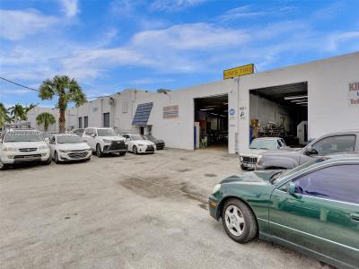7840 NW 56th St, Doral, Florida 33166, USA