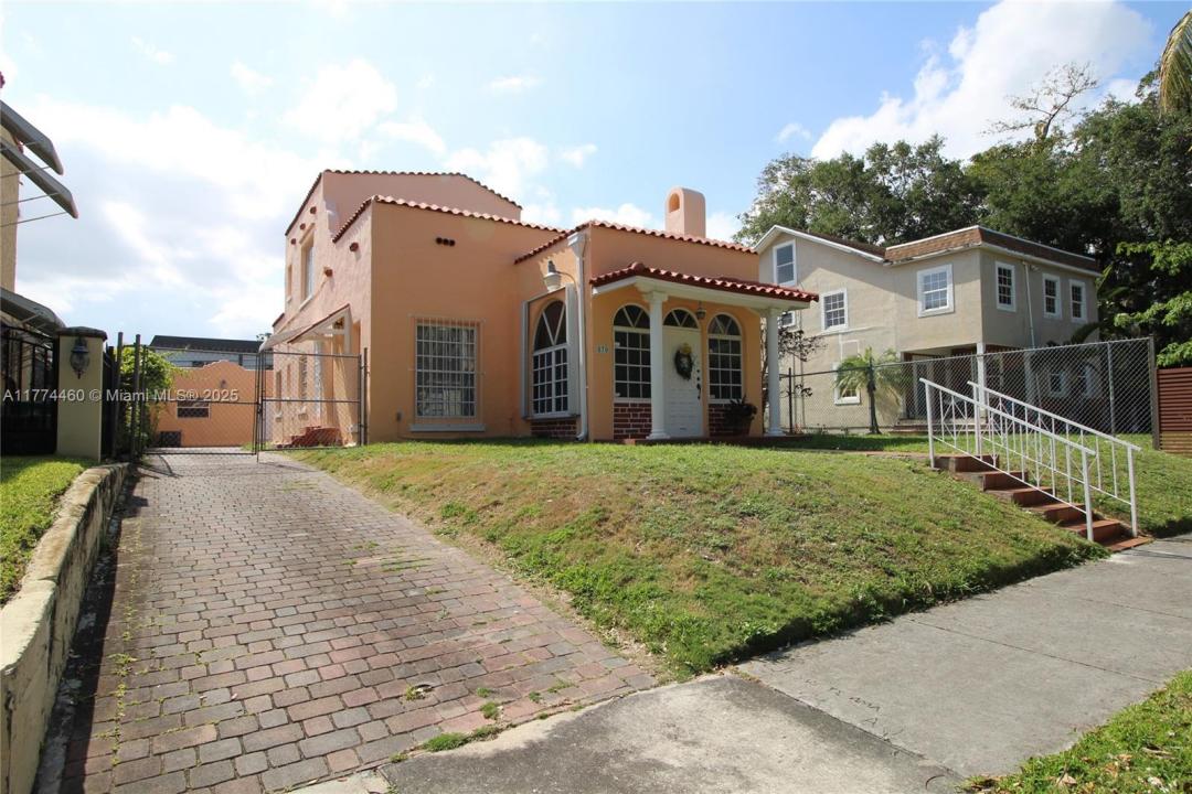 870 NW 14th Ct, Miami, Florida 33125, Estados Unidos