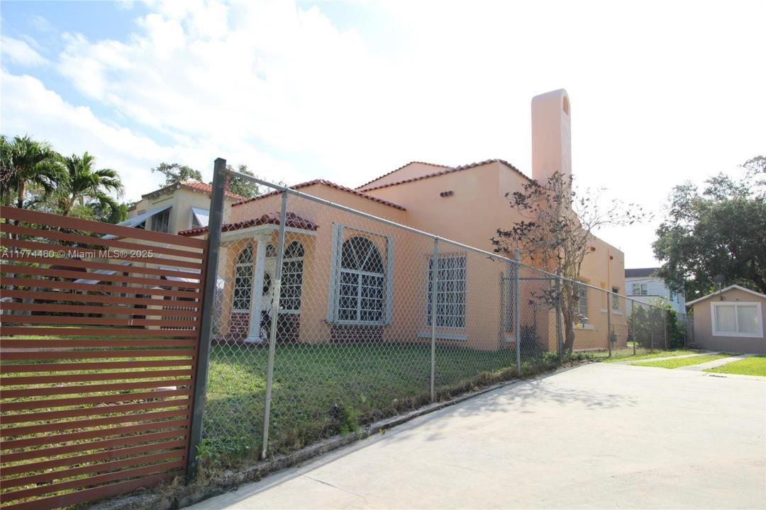 870 NW 14th Ct, Miami, Florida 33125, Estados Unidos