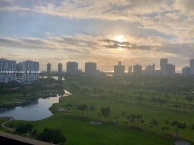 20335 W Country Club Dr 2106, Aventura, Florida 33180, USA