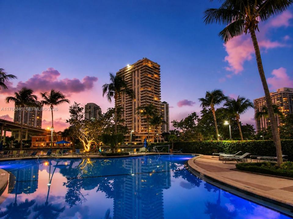 19390 Collins Ave 312, Sunny Isles Beach, Florida 33160, Stati Uniti