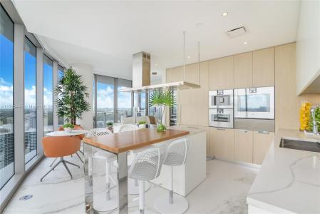 15701 Collins Ave 2405, Sunny Isles Beach, Floride 33160, États-Unis