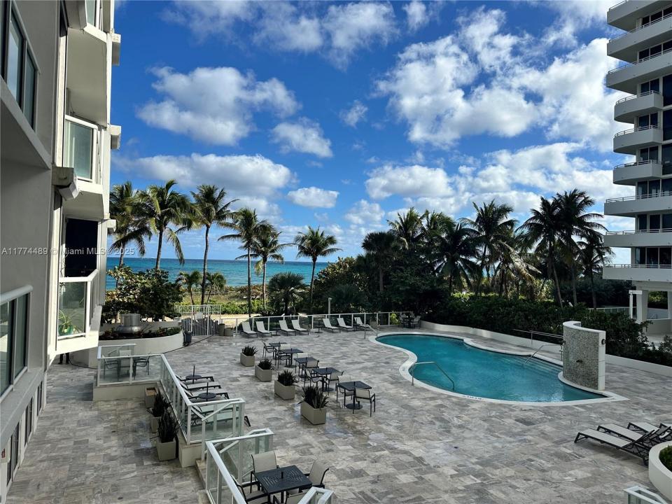 8925 Collins Ave 2J, Surfside, Florida 33154