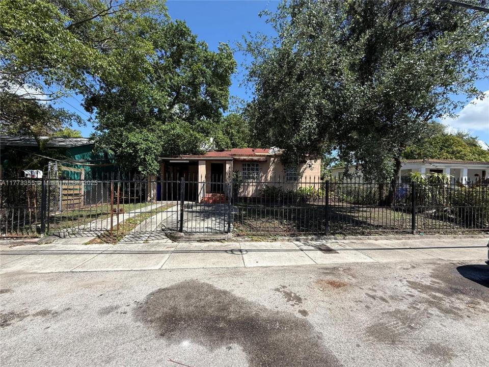 1239 NW 31st St, Miami, Flórida 33142, Estados Unidos