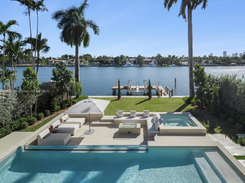 94 S Hibiscus Dr, Miami Beach, Флорида 33139, Соединенные Штаты