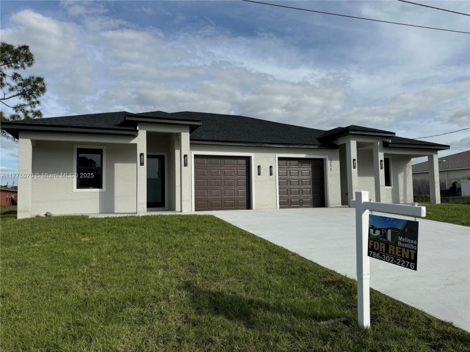 316 NAPLES AVE S 102, Lehigh Acres, Floryda 33974, USA