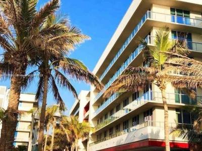777 N Ocean Dr N322, Hollywood, Florida 33019, USA
