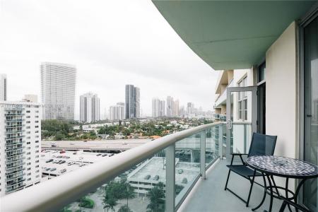 19390 Collins Ave 1614, Sunny Isles Beach, Florida 33160, USA