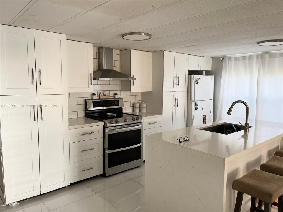 21831 NW 7th Ct, Pembroke Pines, Florida 33029, HOA KỲ