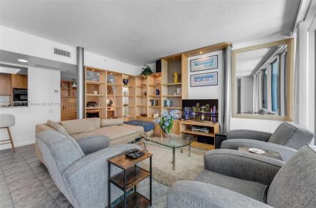 1500 Ocean Dr 705, Miami Beach, Florida 33139, USA