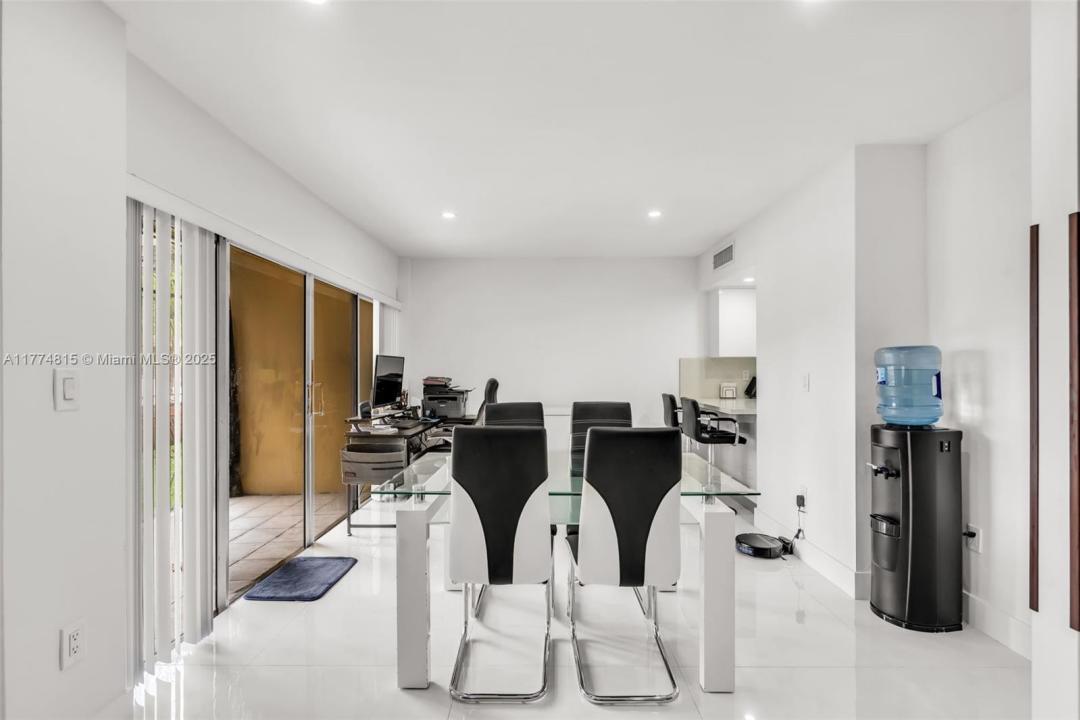 8775 Park Blvd 111, Miami, フロリダ 33172, アメリカ合衆国