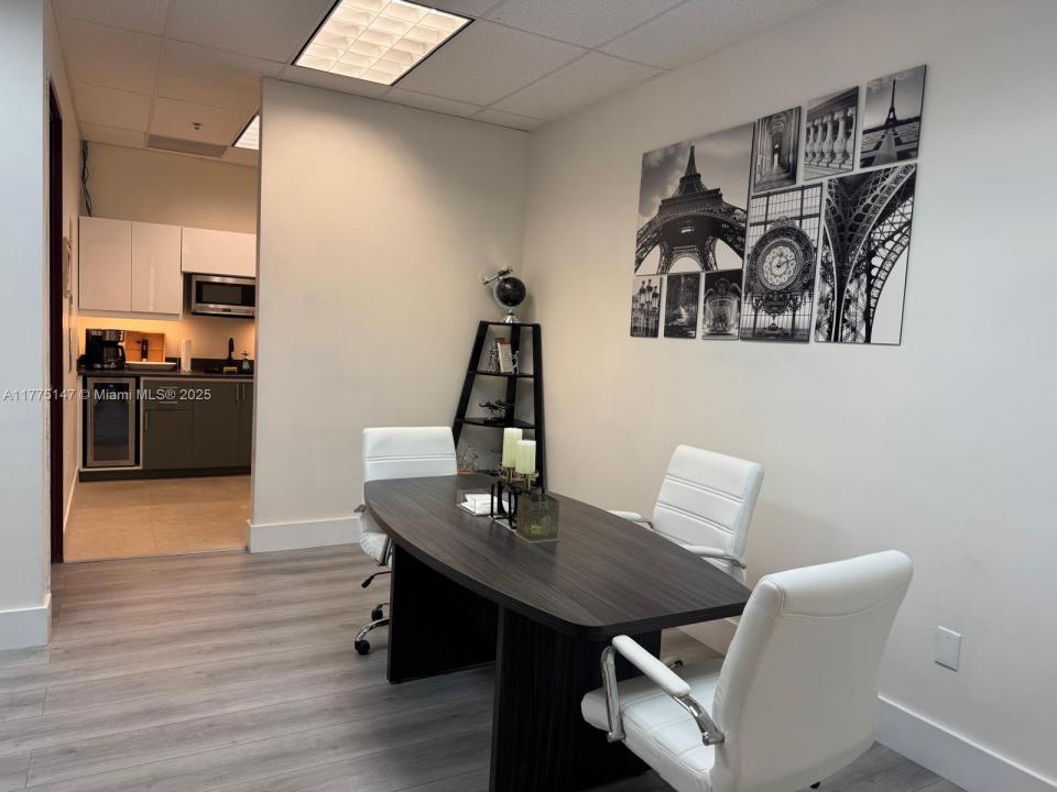 2893 Executive Park Dr, Weston, Флорида 33331, Соединенные Штаты