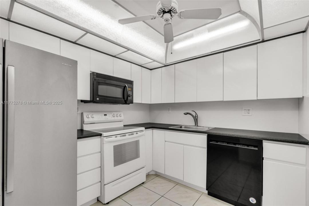 600 Three Islands Blvd 1207, Hallandale Beach, 佛羅里達州 33009, 美國