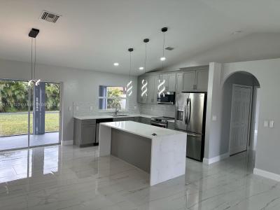 4206 SW 7th Ave, Cape Coral, Florida 33914, USA