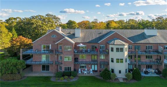 111 Harrison Avenue A17, Newport, RI 02840, USA
