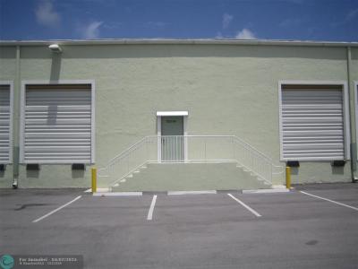 1320 Stirling Rd 1320 8A, Dania Beach, Floride 33004, États-Unis